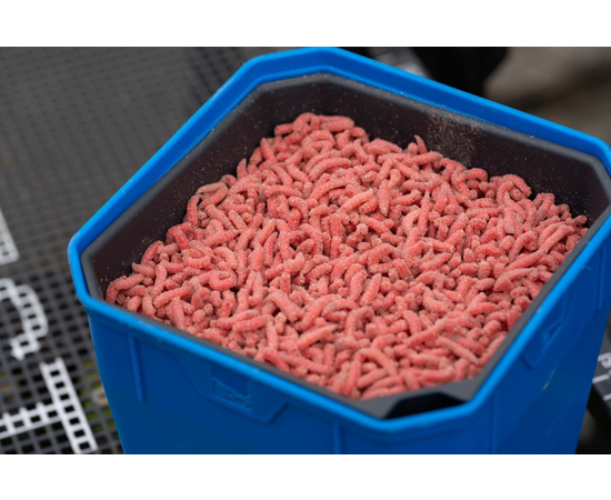 Load image into Gallery viewer, Preston 2 Pint Maggot Riddle
